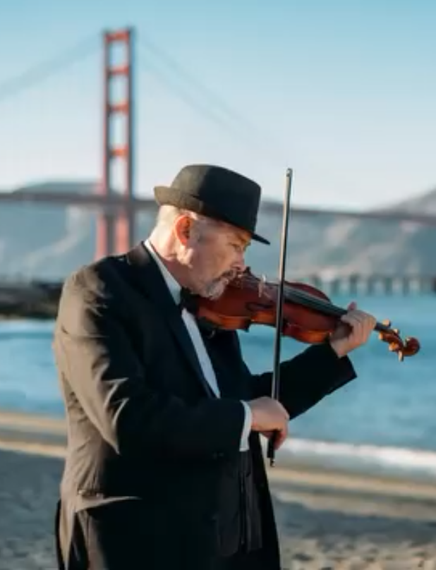 Bencasso playing violin
